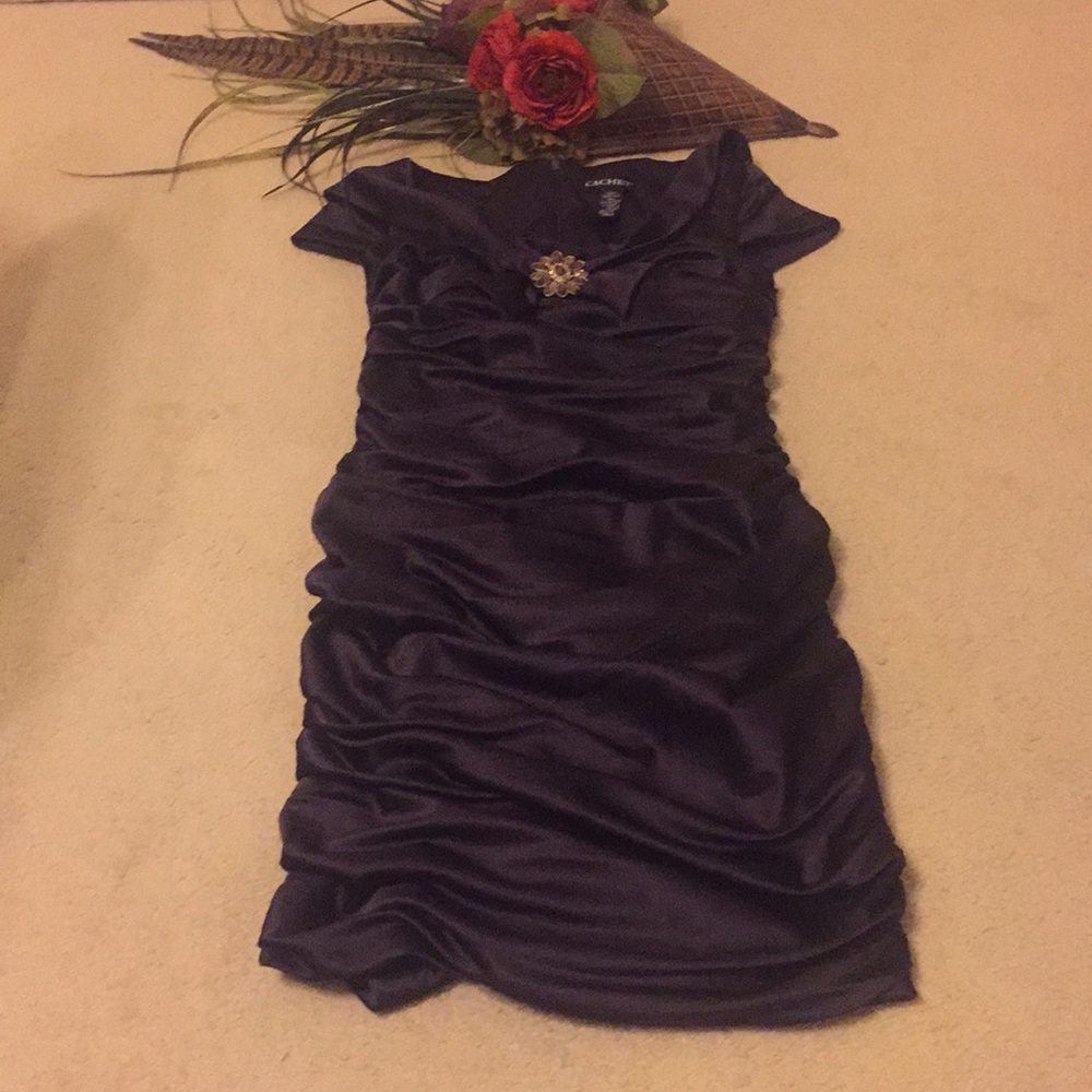 Cachet Dress - Picture 2 of 8